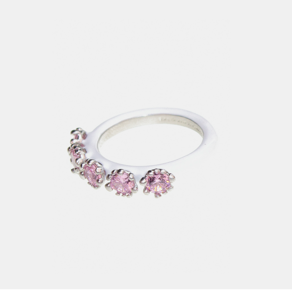 WHITE BATHROOM FLOWER SLIM RING